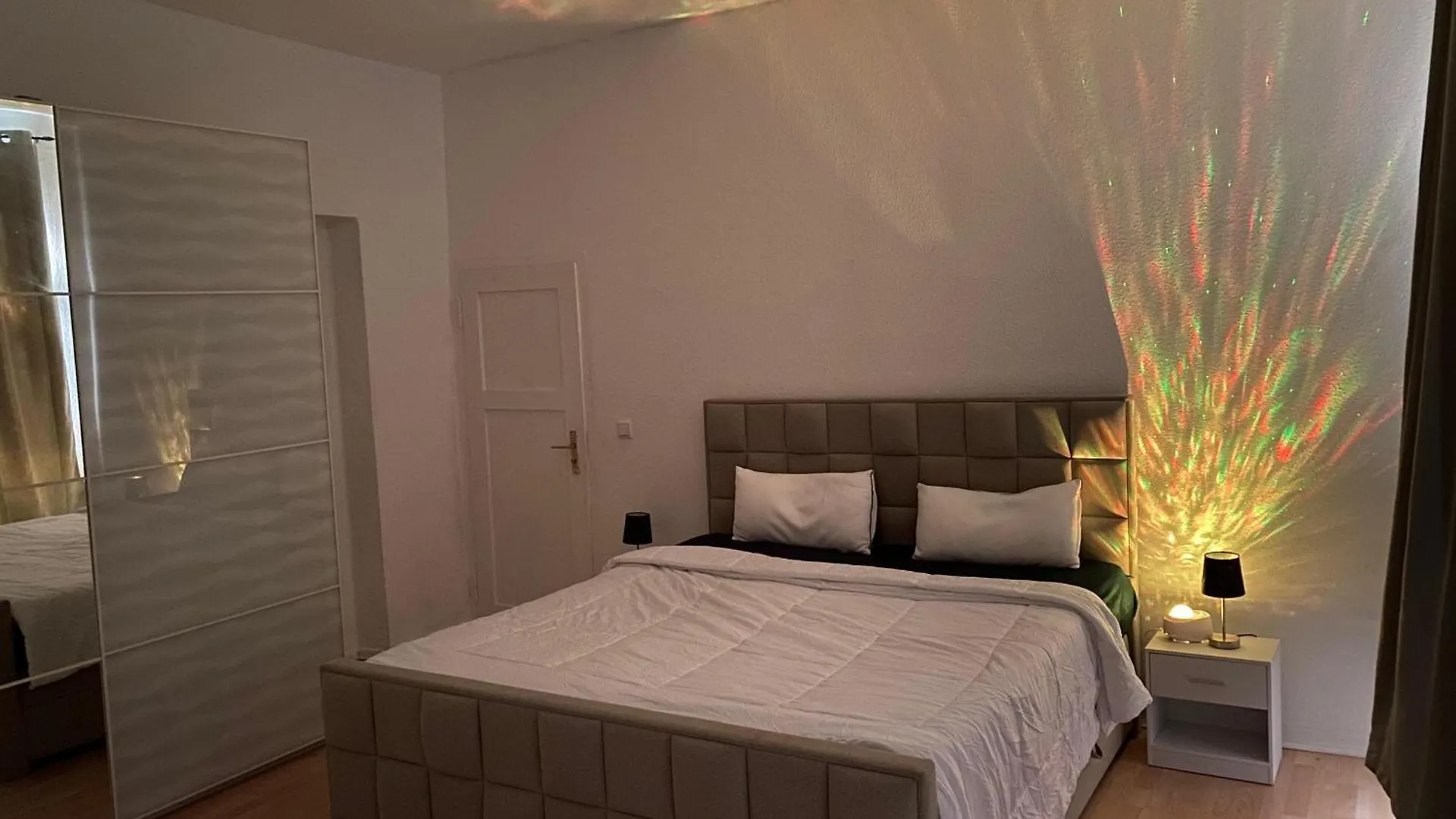 Gemuetliche, Helle, Ruhige Wohnung Im Zentrum Von Duesseldorf 0*, Düsseldorf Deutschland