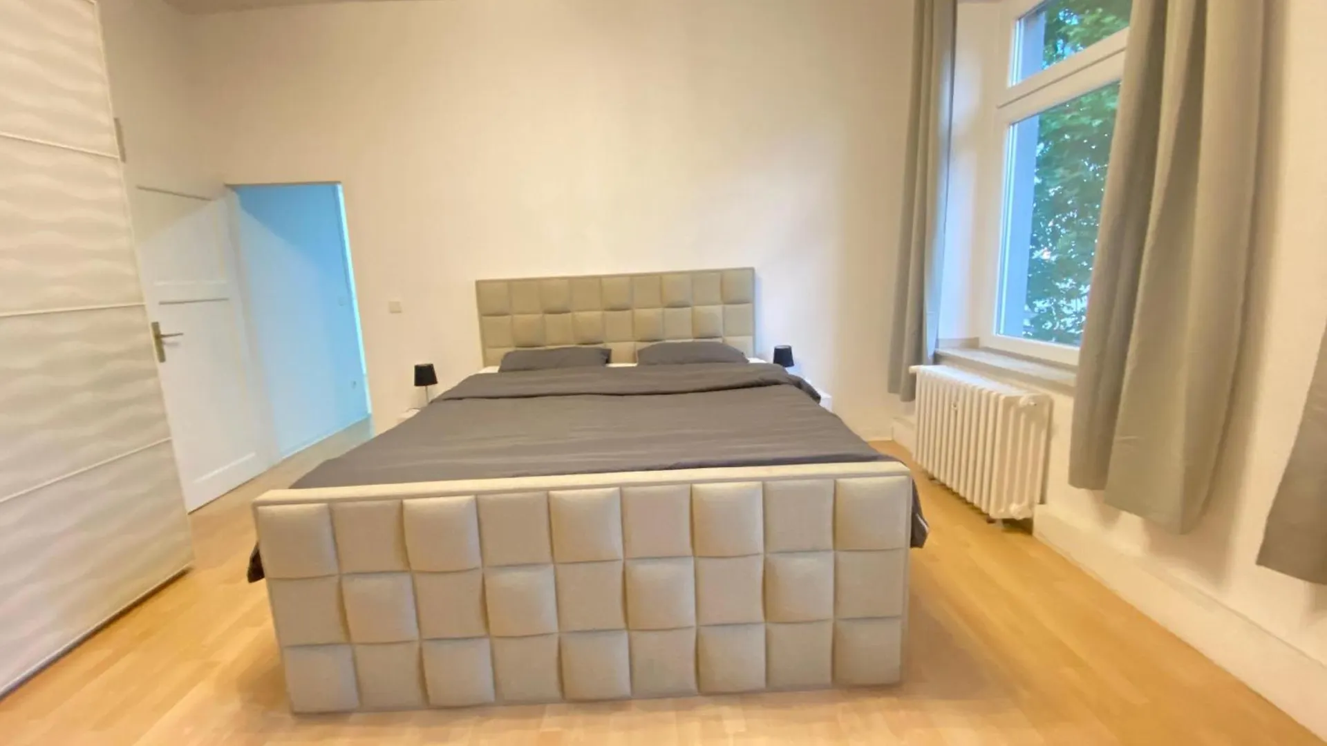 Gemuetliche, Helle, Ruhige Wohnung Im Zentrum Von Duesseldorf Apartment Düsseldorf